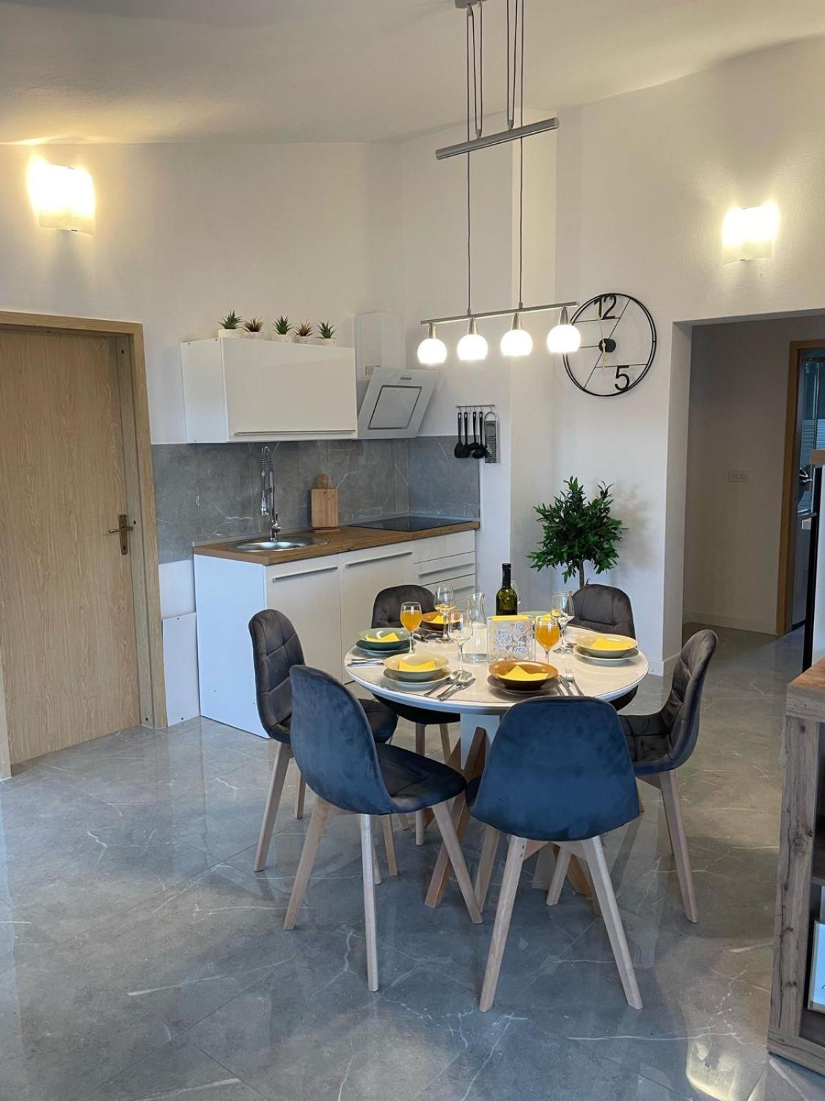 Apartman Mia 2 Bibinje بيبينيا المظهر الخارجي الصورة